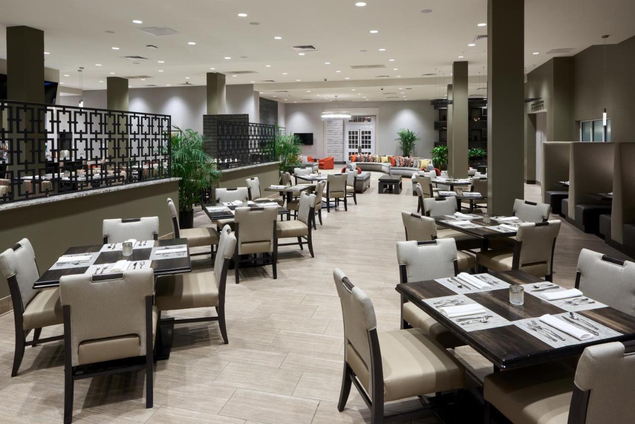 Holiday Inn & Suites Philadelphia W - Drexel Hill By Ihg Exterior photo