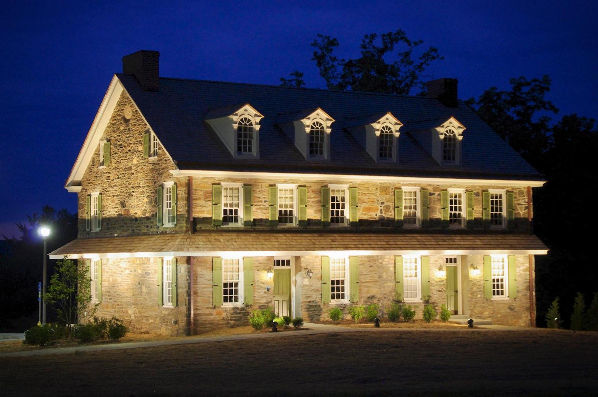 Holiday Inn & Suites Philadelphia W - Drexel Hill By Ihg Exterior photo